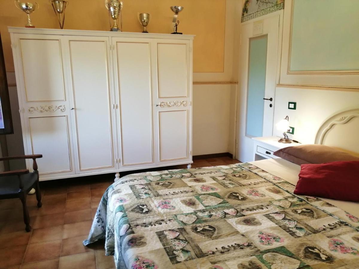 B&B San Nicola Serramazzoni Εξωτερικό φωτογραφία
